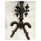 VIEW 2 CLOSEUP ORNATE BASE 19X32