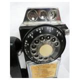 VIEW 2 CLOSEUP PAYPHONE