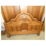 VIEW 3 CLOSEUP WALNUT FOOTBOARD