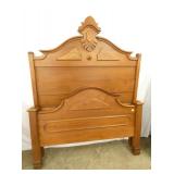 VICTORIAN WALNUT HIGHBACK BED