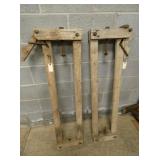 EARLY WOODEN BUGGY JACKS