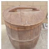 VIEW 2 CLOSEUP W/ ORIG. LID