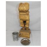 UNUSUAL MACK DISPLAY W/ MUG/ASHTRAY