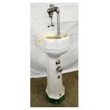 VIEW 5 OTHERSIDE PORC. FOUNTAIN