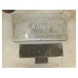 EMB.CAST SIGNS 17X9, 13X6