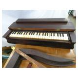 VIEW 2 CLOSEUP TRAVELING ORGAN