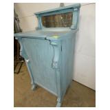 VIEW 2 CLOSEUP W/ BEVELED MIRROR