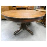 OAK DINNING TABLE