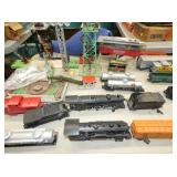 LIONEL TRAIN CARS