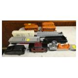 VARIOUS LIONEL TRAIN CARS