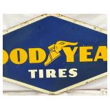 CLOSEUP GOODYEAR 54X25