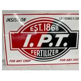 CLOSEUP FERTILIZER SIGN