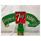 CLOSE UP 7 UP CB BOTTLE TOPPER 