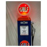 CLOSEUP W/ LIGHTED GLOBE