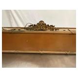 CLOSE UP BACK DETAIL 