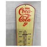 CLOSEUP TOP 5CENT COKE