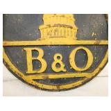 CLOSEUP BOTTOM EMB. B&O