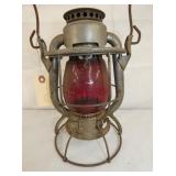 CLOSEUP RED GLOBE RR LANTERN