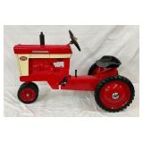 FARMALL MODEL 560 PEDAL TRACTOR