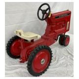 BACKVIEW ERTL INTERNATIONAL TRACTOR