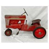 FARMALL MODEL 560 PEDAL TRACTOR