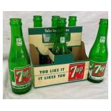 6PK 7UP CARDBOARD CARRIER W/ BOTTLES