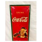 CLOSEUP TOP VIEW VERTICAL SIGN