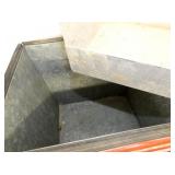 CLEAN INSIDE NICE COKE CHEST