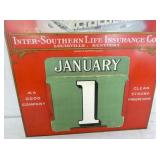 CLOSEUP MEASURES 13X19