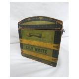 SIDE VIEW EARLY STARCH BOX/TRUNK
