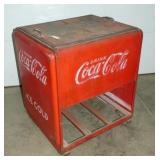 EMB. COCA COLA LIST TOP DRINK BOX