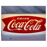 CLOSE UP COCA-COLA FISHTAIL