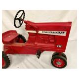 CLOSEUP PEDAL TRACTOR