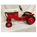 FARMALL INTERNATIONAL 1066 #404 ERTL