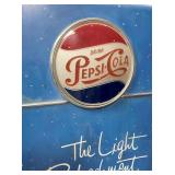 CLOSE UP PEPSI COLA VMC-M144 MACHINE