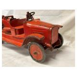 CLOSE UP FRONT BUDDY L FIRE TRUCK