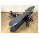 CLOSE UP OTHERSIDE AIRPLANE MODEL