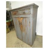 VIEW 2 CLOSEUP W/ DOUBLE DRAWERS