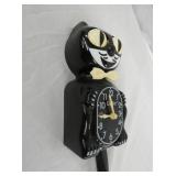 VIEW 3 EARLY KIT KAT CLOCK