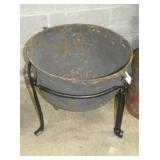EARLY CAST STEW POT W/ STAND