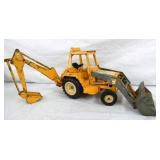 INTERNATIONAL TRACTOR W/ BUCKET