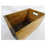 VIEW 3 TOP VIEW WOODEN COKE CRATE