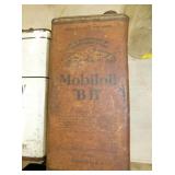 VIEW 2 CLOSEUP MOBILOIL "BB"