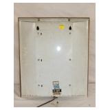 VIEW 5 BACK VIEW PLASTIC 7UP CLOCK