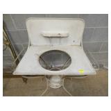 VIEW 3 METAL WASHSTAND 