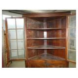 VIEW 6 INSIDE W/ORG. SHELVES 