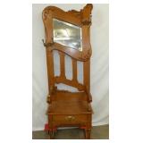 OAK HALL SEAT W/BEV. MIRROR/CARVINGS