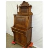 VIEW 2 CLOSEUP W/BURAL WALNUT W/CROWN 