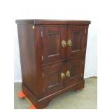 VIEW 2 CLOSEUP 44X53