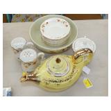 SUPERIOR DINNING WARE/HALL PITCHER 